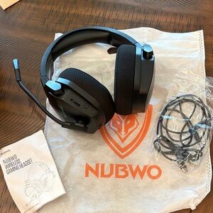 Black Wireless Gaming Headset